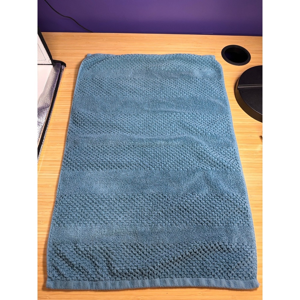 Truly Lou Blue Textured Hand Towel 25x16 Cotton Bathroom Spa Decor